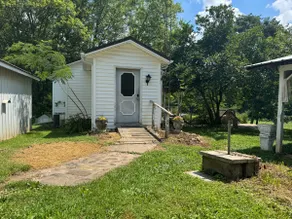 Misty Meadows — 8 acre farm stay near Bloomington - Image 2