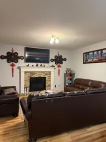 Spacious 4-Bedroom Retreat - Image 2