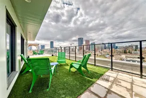 Downtown Condo, Stylish Comfy - Image 5
