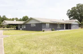 Luxury Cozy Spacious 5 Beds 3 Bath home! - Image 3