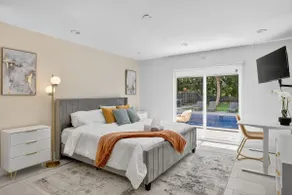 Luxe 4BR Miami |Pool |Near Airport| Games|Backyard - Image 2