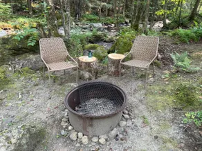 Foote Brook Cabin - Off Grid & On The Rocks - Image 2