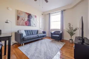 Comfy&Cozy Apartment in Museum District - Richmond - Image 2
