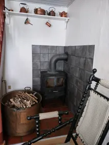 Cozy lower floor in house - Image 5