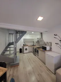 downtown house, quiet street - Image 2