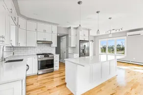 Minot Beach House - Short Walk to Beach - Image 4