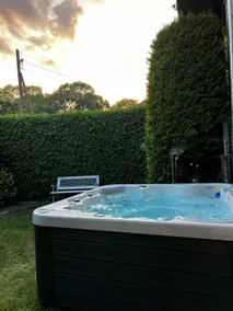 House with pool, hot tub, sauna - Image 3
