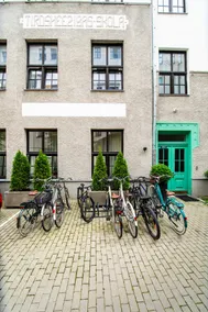 Heart of the City - 2BR Stay - Image 4