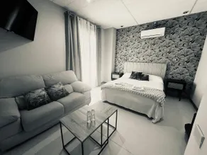Apartment with pool V - Image 2