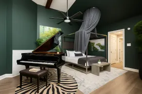 Grand Piano, Huge Geodes, Powerful Artistic Home - Image 2