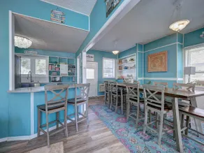 Miller\"s Shabby Chic Coast 5 bedroom house blocks from downtown - Image 2