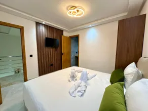 Chic Duplex Central Luxury 3 Suites et Wi-Fi - Image 5
