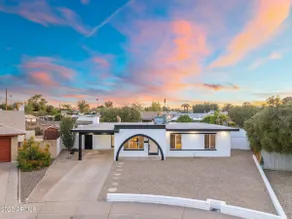 Luxury Desert Getaway • Near ASU, Old Town, Sports - Image 2