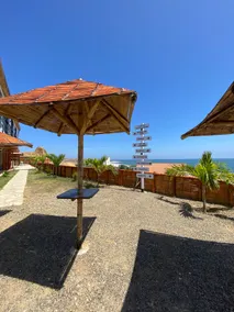 An apartment with an ocean view - Image 3