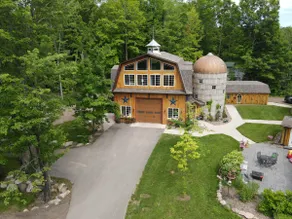 Upper Barn, 2 Cabins | sleeps 11 - Image 2