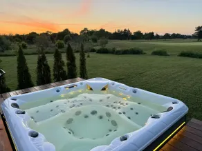 Green Field Villa - Image 2