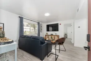 Cozy UF Condo - Near Shands UF VA on Archer Road ! - Image 2