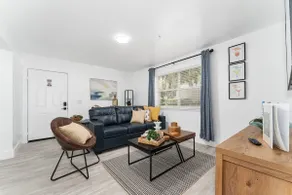 Cozy UF Condo - Near Shands UF VA on Archer Road ! - Image 3
