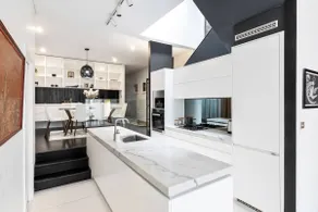 'Northwood Haus' Refined Federation-style Retreat - Image 3