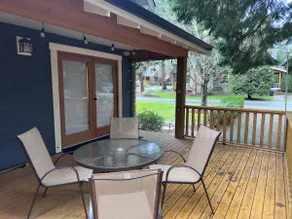 2BR + Den Cozy Family Getaway w/ Resort Amenities - Image 5