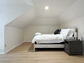 Princeton Suite 6 | KING 2BR/2BA - Image 4