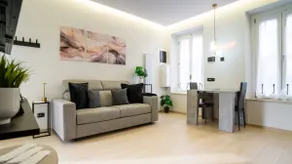 Solferino9: Luxury Oasis with Garden in Milan - Image 2