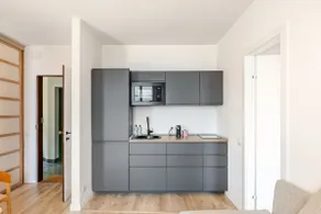 Studio, private beach, lake access, parking - Image 3