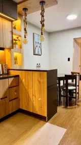 Entire private apartment facing the park - Image 2