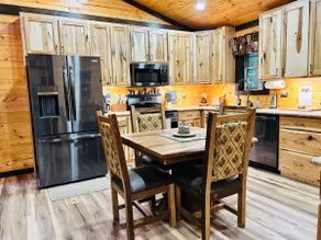 Woodland Cabin - Image 4