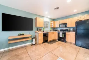 Stylish & Cozy, 1 BR 1 BA, Parking, Casita - Image 5