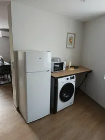 Charming 1-bedroom apartment with air conditioning – Very central and train station within walking distance - Image 3