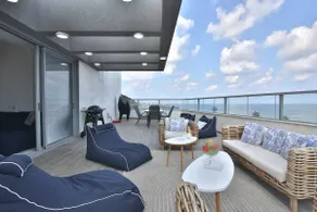 PENTHOUSE 3BR + RooF TOP + PARKING - ON THE BEACH - Image 3