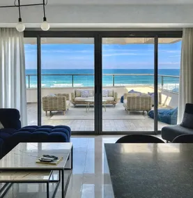 PENTHOUSE 3BR + RooF TOP + PARKING - ON THE BEACH - Image 2