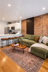 Luxe Duplex near Beach by Seaport and Convention Centre BCEC - Image 2