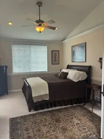 Luxurious country guest house in Rainier, WA - Image 3