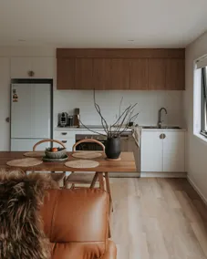 Ocean Mist Cabin – Spa, Fireplace & EV Charger - Image 4
