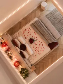 Romantic Suite K9 – Jacuzzi & Ceiling Mirror - Image 2