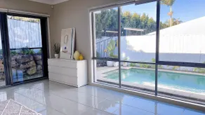 Palm Breeze Luxury House｜Pool . Golf . Parks.malls - Image 3