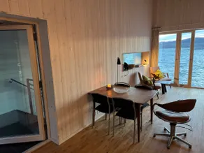 Modern beachfront spot with panoramic views - Image 5