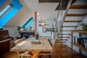 Attic apartment & terrace - Image 2