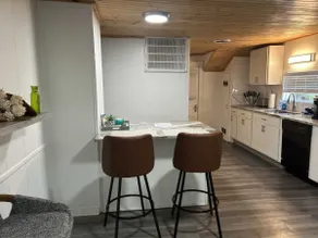2BR Shoreside Retreat w/ Beach Access & Interiors - Image 5