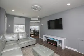 Amazing ,Peaceful 2 bedrooms Apartment - Image 5