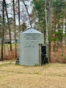 Silo on the Lake - Image 3