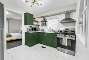 Serene Green 2BR Haven in Little Italy w/ Parking - Image 2
