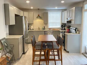 Unique Spacious Loft 9 Min Walk To Carroll Creek - Image 4