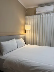 The Onyx Luxury Apartment - Image 3