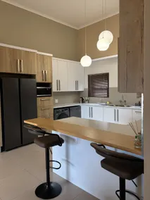 The Onyx Luxury Apartment - Image 5