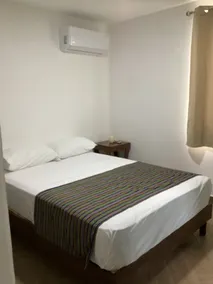 Upper floor accommodation with spacious spaces - Image 5