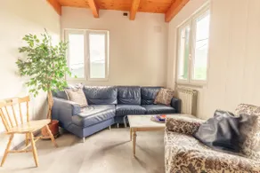{8 posti letto} surrounded by greenery with parking - Image 4