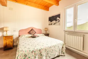 {8 posti letto} surrounded by greenery with parking - Image 2